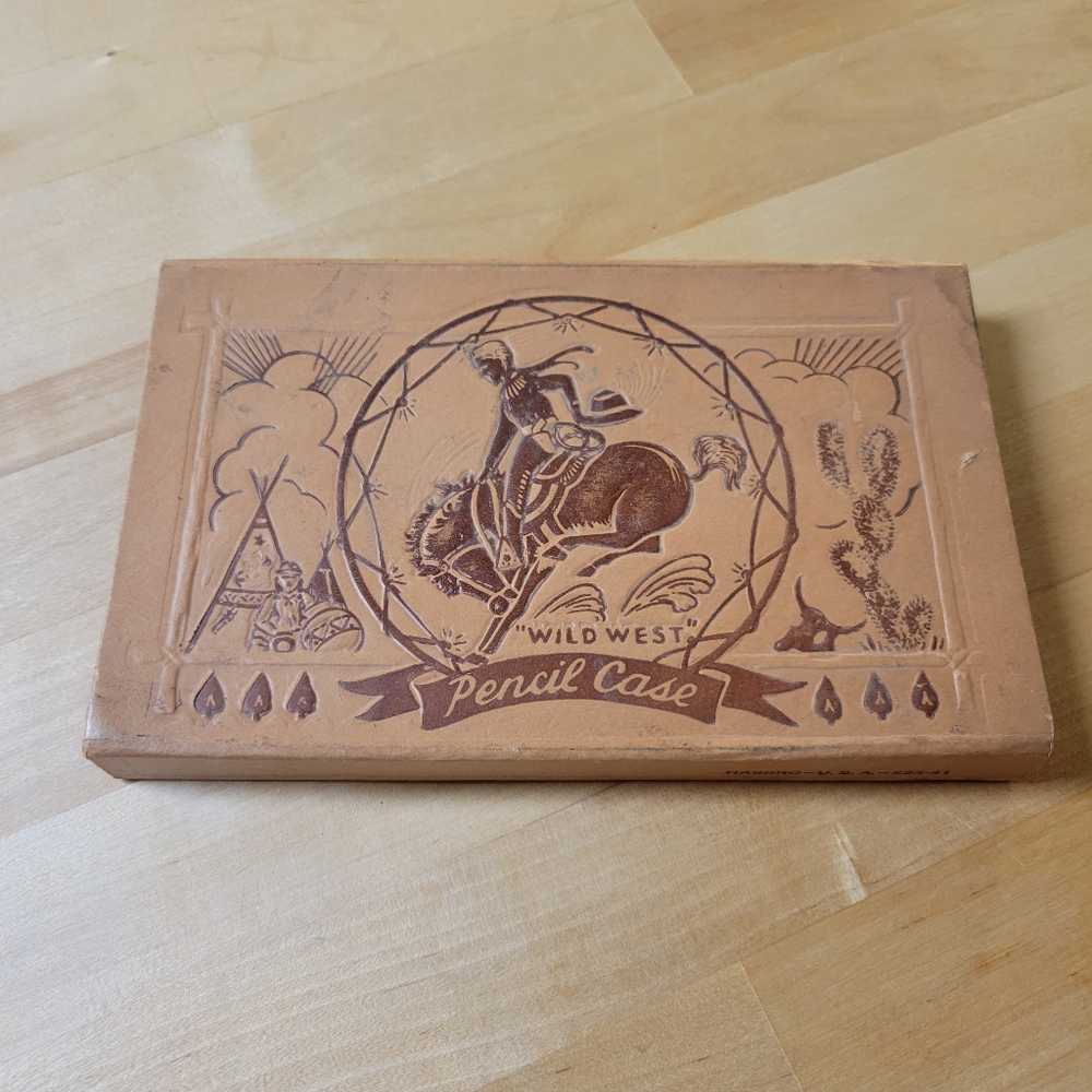 Hasbro Vintage Wild West Corgated Pencil Case Tooled Leather Look